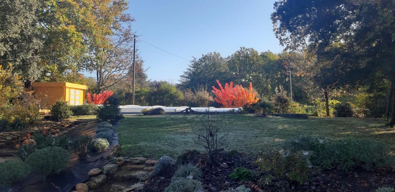 Aux Couleurs D'Esteil Sainte-Nathalène Exteriör bild