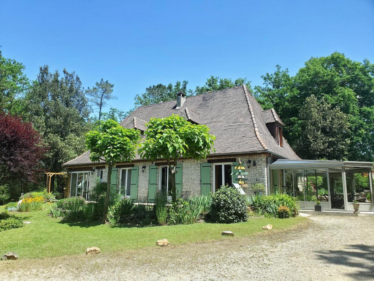 Aux Couleurs D'Esteil Sainte-Nathalène Exteriör bild